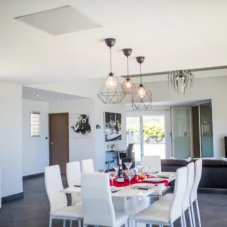 Villa Corniche D'argent - *