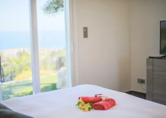 Vila Corniche D'argent - *